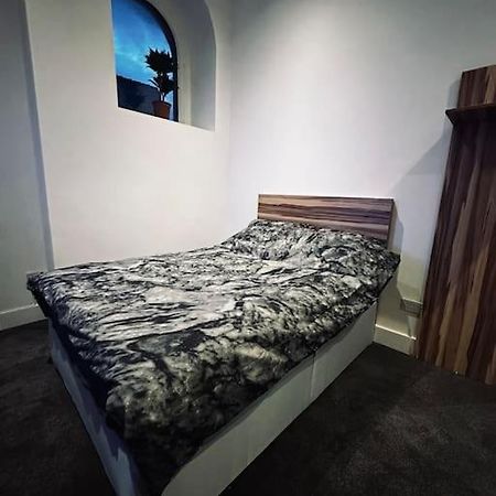 5 Star Luxury Studio Apartment, Big Smart Tv, Wifi, Liverpool City Centre, Easy Access Lock Box Entry! 외부 사진